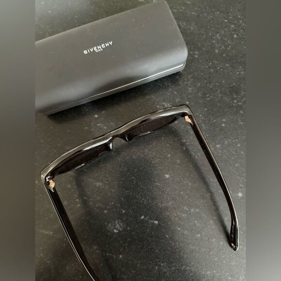 Givenchy Classic GV 7050/S KB770 Sunglasses